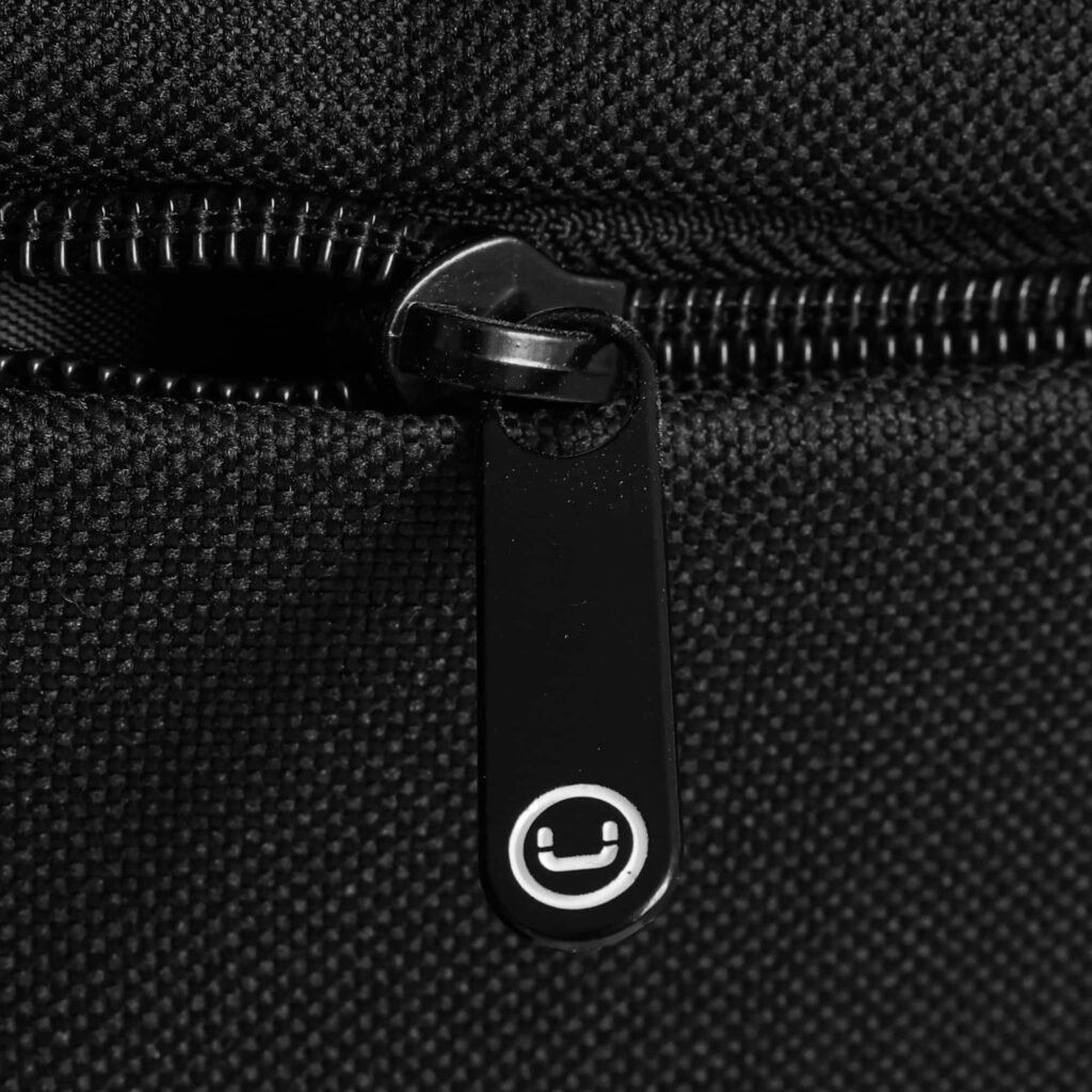 Maletín Unno BG2711BK — Formato y material