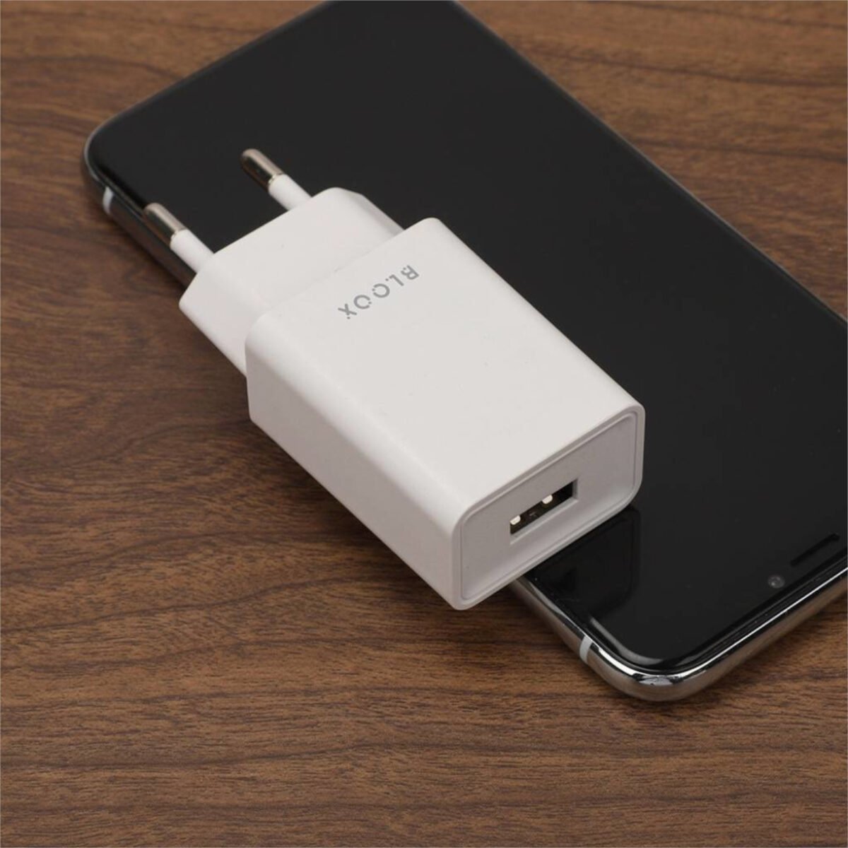 Cargador De Pared Usb Bloox Charge 1 10W - Imagen 2