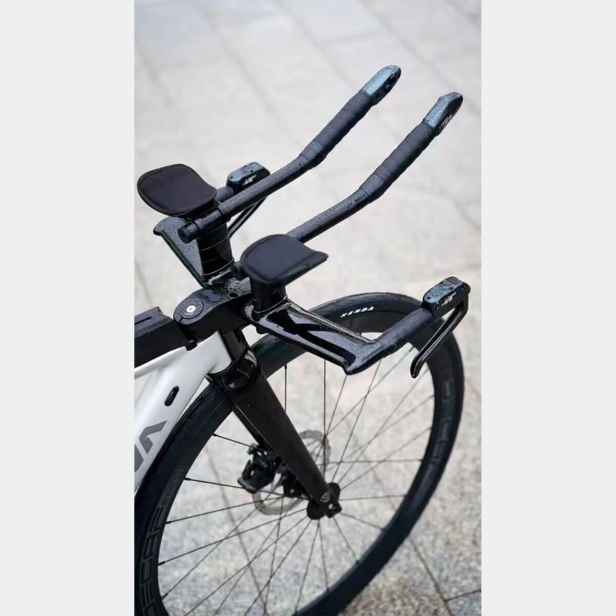 Bicicleta De Tría Crono Cambios Electrónicos Java Rivale 22V Talle M - Imagen 5