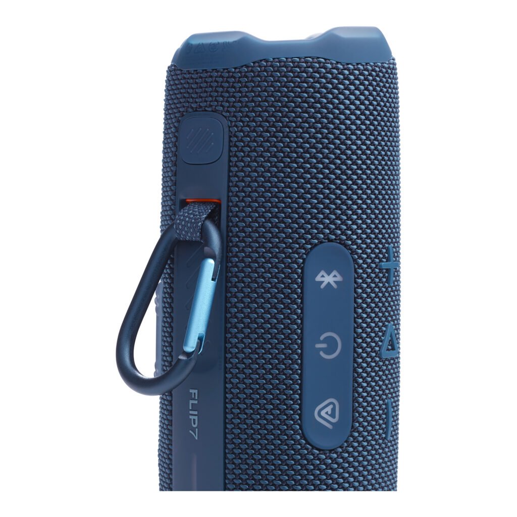 Parlante JBL Flip 7 — Protección IP68 y sistema PushLock
