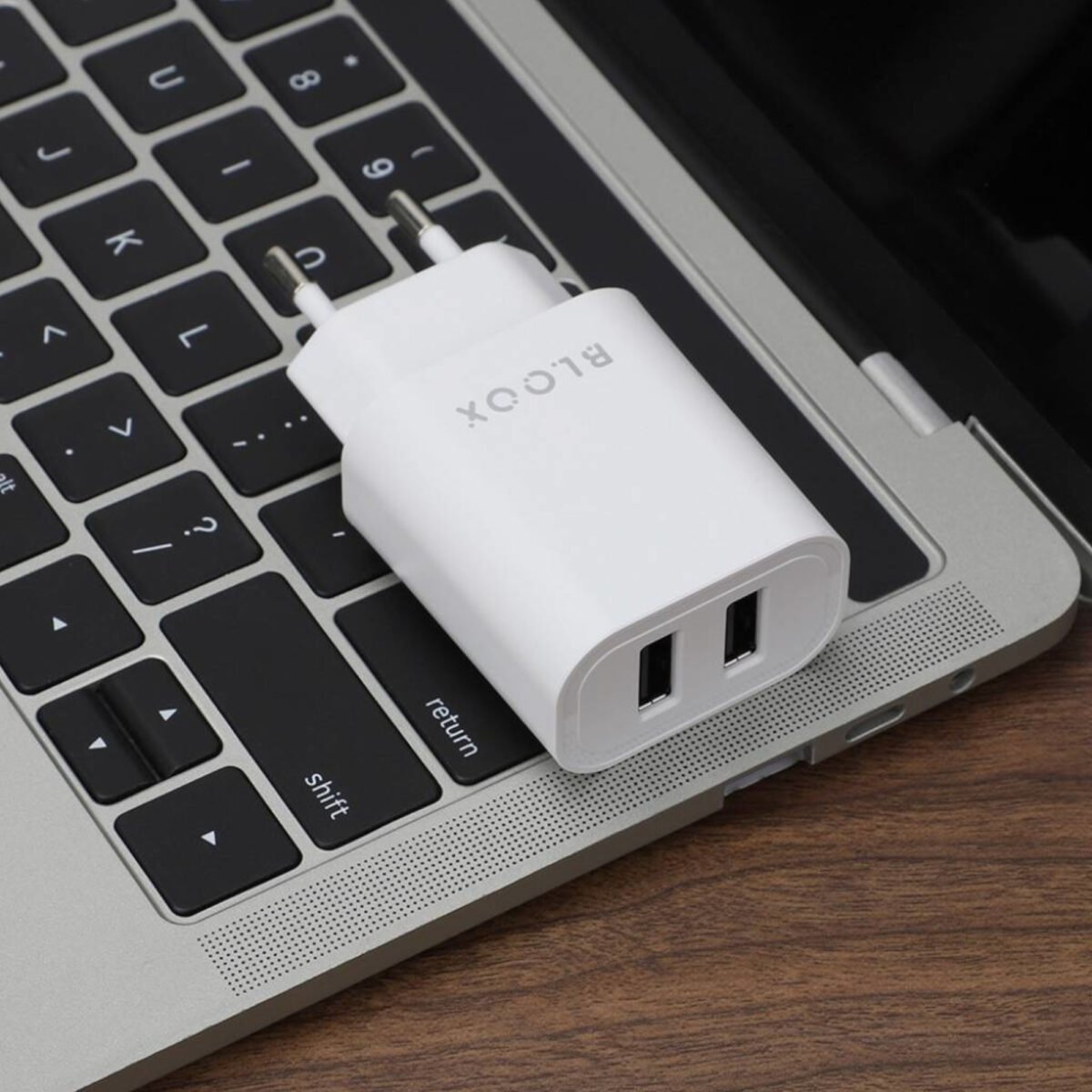 Cargador De Pared Usb Bloox Charge 2 Usb 2.4A - Imagen 2