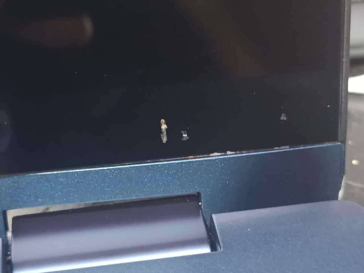 Notebook Convertible Lenovo Ryzen AI 7 5.0Ghz, 16GB, 512GB SSD, 16" WUXGA Touch (con detalles) - Imagen 2